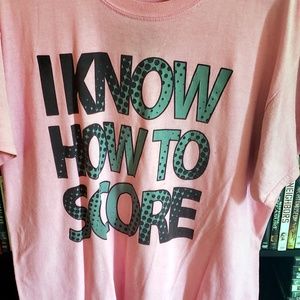 Gildan "I know how to score" over sized tee